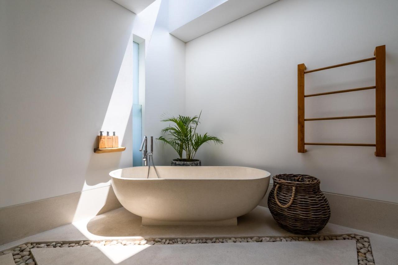 Flores Villa By Betterplace Canggu  Exterior photo